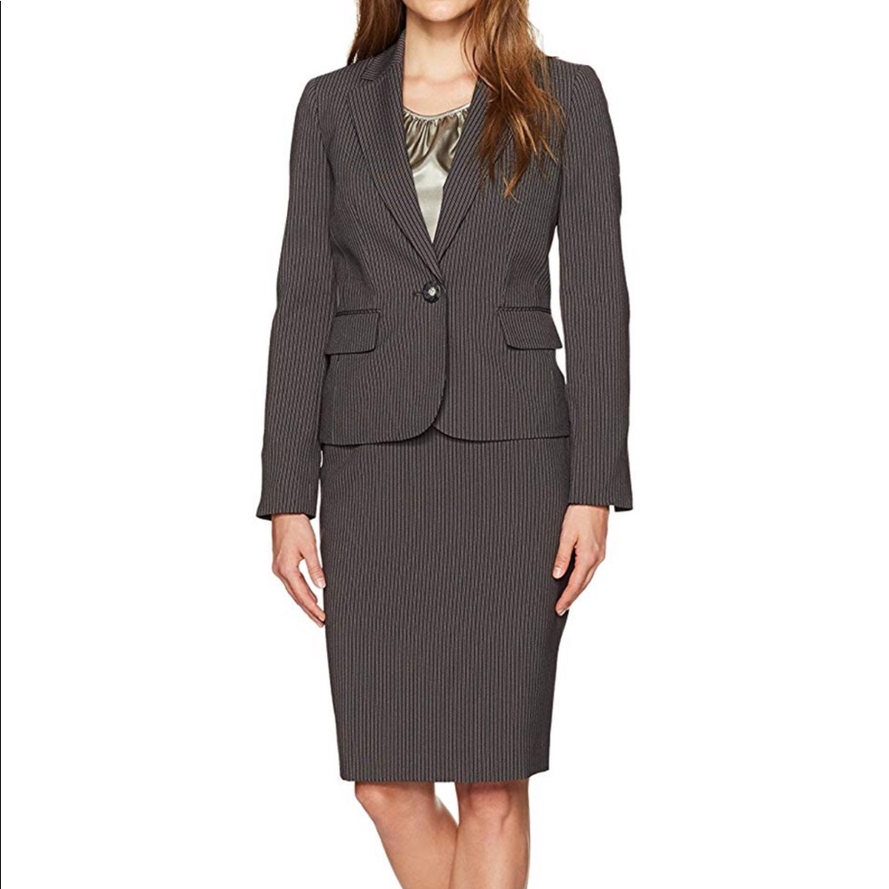 Women’s Tahari Dress Suit with Pencil Skirt Size 8